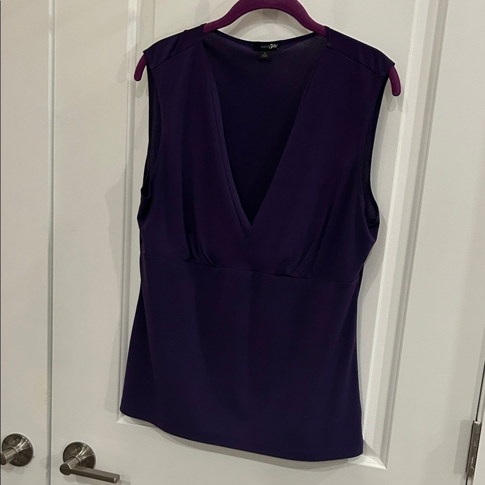 Sleeveless V-Neck Camisole in Deep Purple